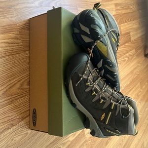 Keen Men’s Hiking Boots